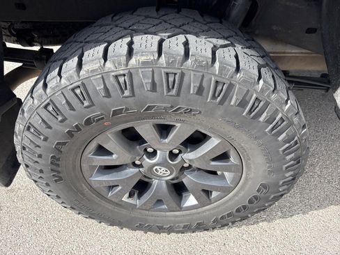 Used 2023 Toyota Tacoma SR5 image 6