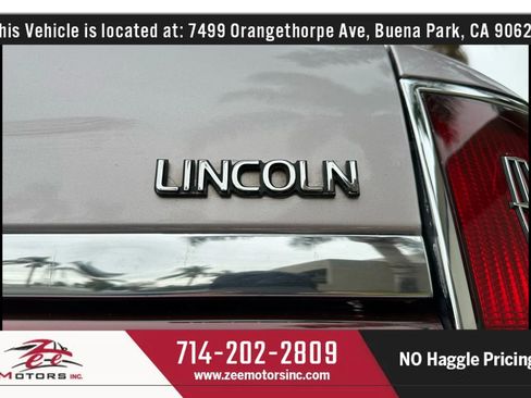 Used 1992 Lincoln Town Car Signature image 57