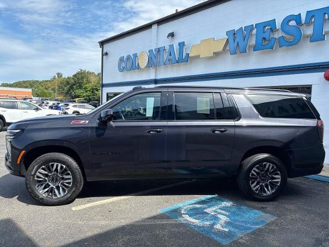 Used 2026 Chevrolet Suburban Z71 AWD/4WD image 11