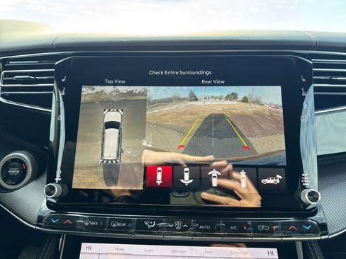 New 2026 Jeep Grand Wagoneer Summit w/ Premium Group III image 18