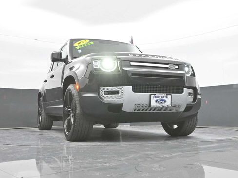 Used 2023 Land Rover Defender 110 SE AWD/4WD image 36