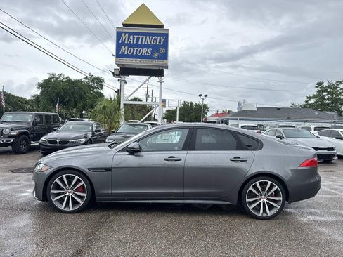 Used 2017 Jaguar XF S RWD image 4