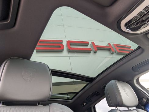 New 2026 Porsche Macan AWD/4WD image 27