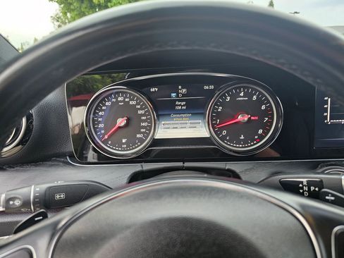 Used 2017 Mercedes-Benz E 300 image 10