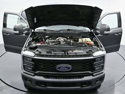 Used 2023 Ford F350 XLT w/ XLT Premium Package AWD/4WD image 45
