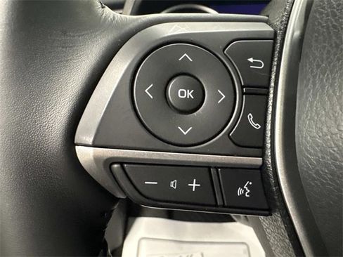 Used 2023 Toyota Camry XLE image 13