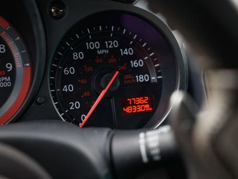 Used 2020 Nissan 370Z NISMO image 25