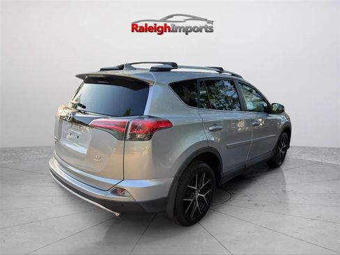 Used 2016 Toyota RAV4 SE w/ Advanced Technology Package AWD/4WD image 5
