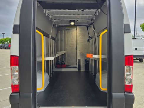 Used 2024 RAM ProMaster 3500 w/ Delivery Van Package FWD image 14