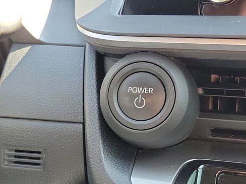 Used 2024 Toyota Prius LE image 33