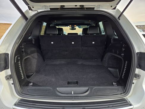 Used 2021 Jeep Grand Cherokee Limited image 32