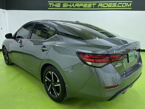 Used 2025 Nissan Sentra SV image 7