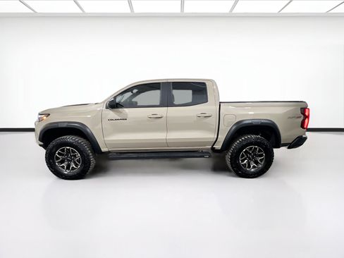 Used 2024 Chevrolet Colorado ZR2 w/ Technology Package AWD/4WD image 23