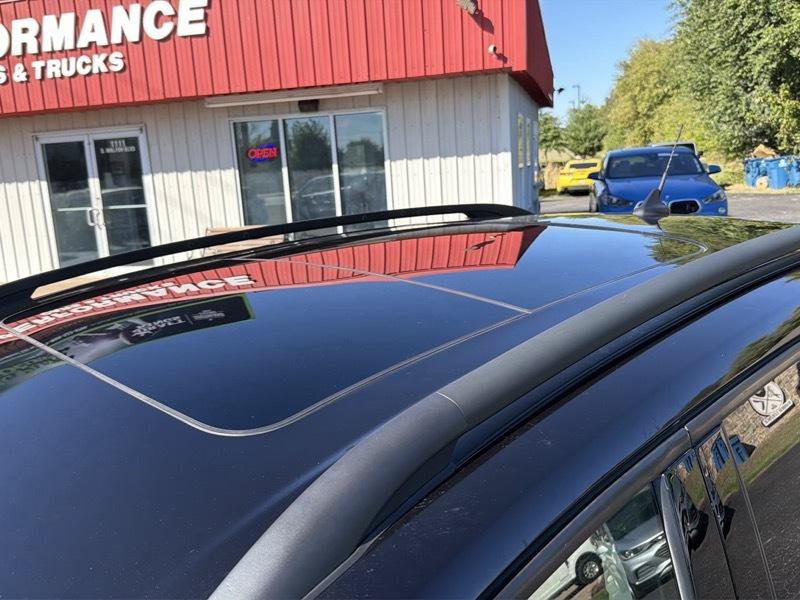 Used 2019 Ford Escape SEL FWD image 11