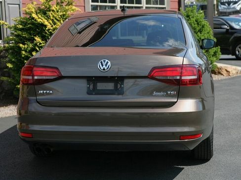 Used 2016 Volkswagen Jetta S image 5