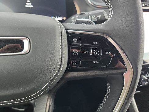 New 2025 Jeep Grand Cherokee L Overland w/ Luxury Tech Group IV AWD/4WD image 25