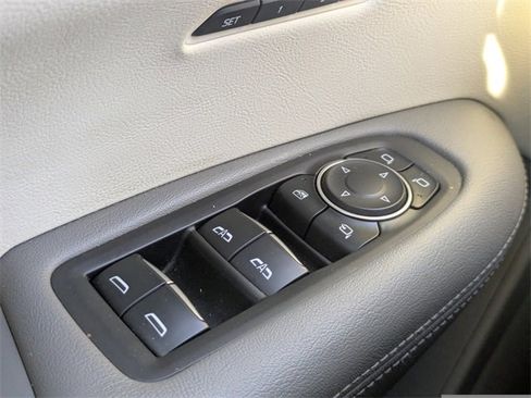 Used 2021 Cadillac XT5 Premium Luxury image 25