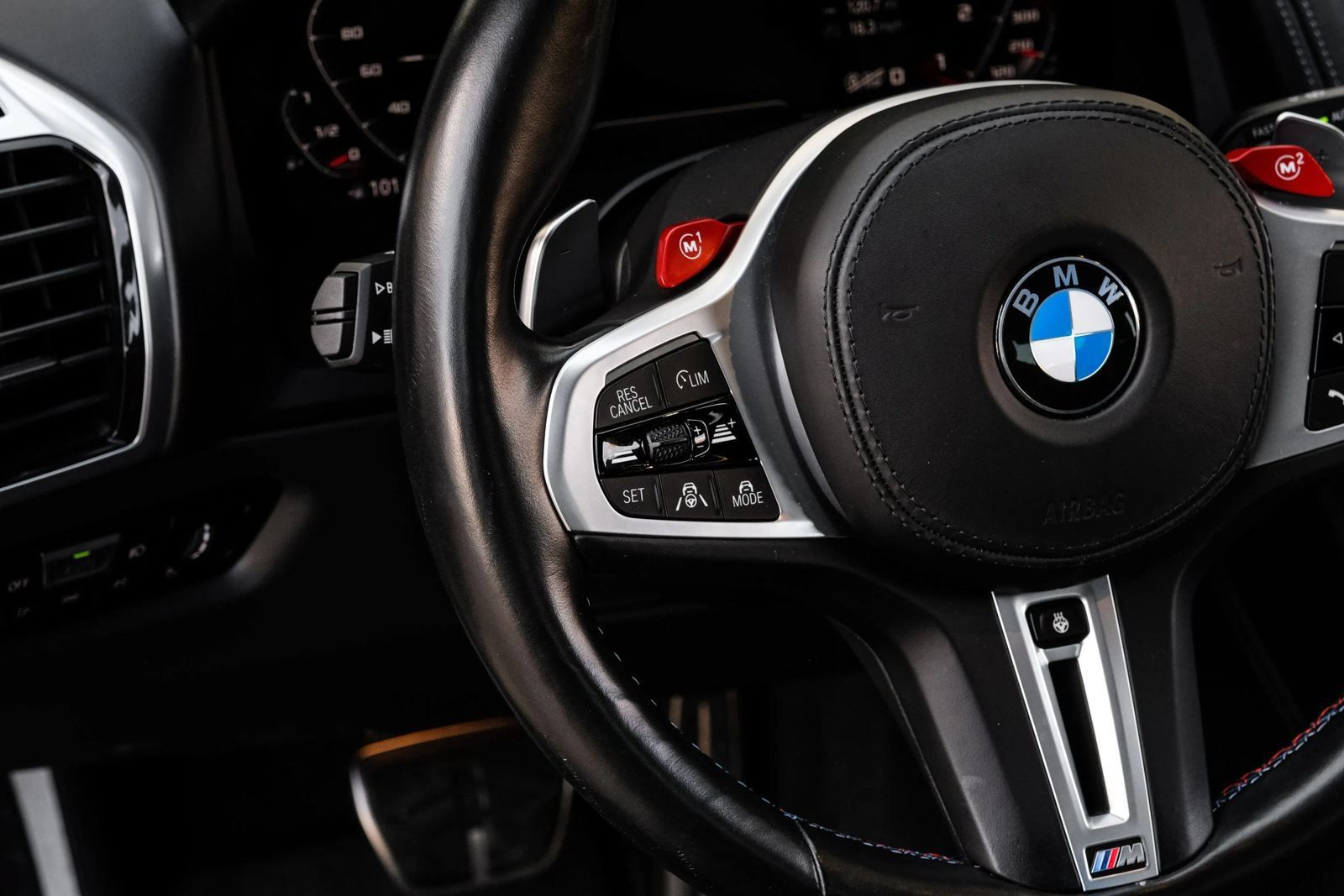 Used 2022 BMW M8 Competition w/ M Carbon Exterior Package AWD/4WD image 16
