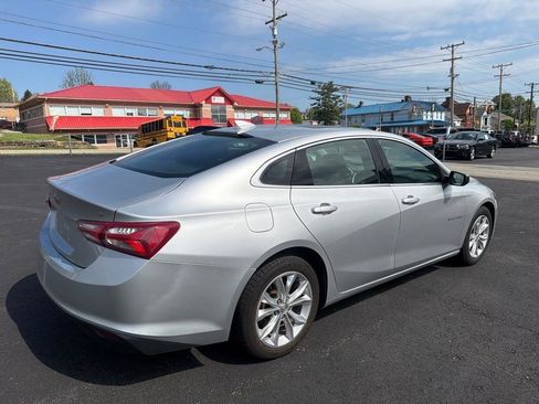 Used 2021 Chevrolet Malibu LT FWD image 5