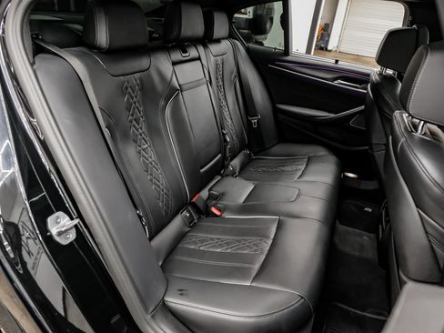 Used 2023 BMW M550i xDrive w/ Executive Package image 40