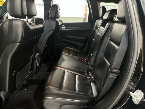 Used 2018 Jeep Grand Cherokee Limited AWD/4WD image 29