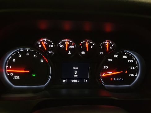 Used 2020 Chevrolet Silverado 1500 Custom w/ Custom Value Package RWD image 23