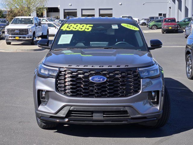 Certified 2025 Ford Explorer ST-Line w/ Premium Package AWD/4WD image 2