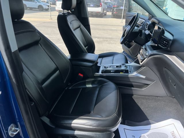 Used 2023 Ford Explorer XLT w/ Equipment Group 202A AWD/4WD image 14