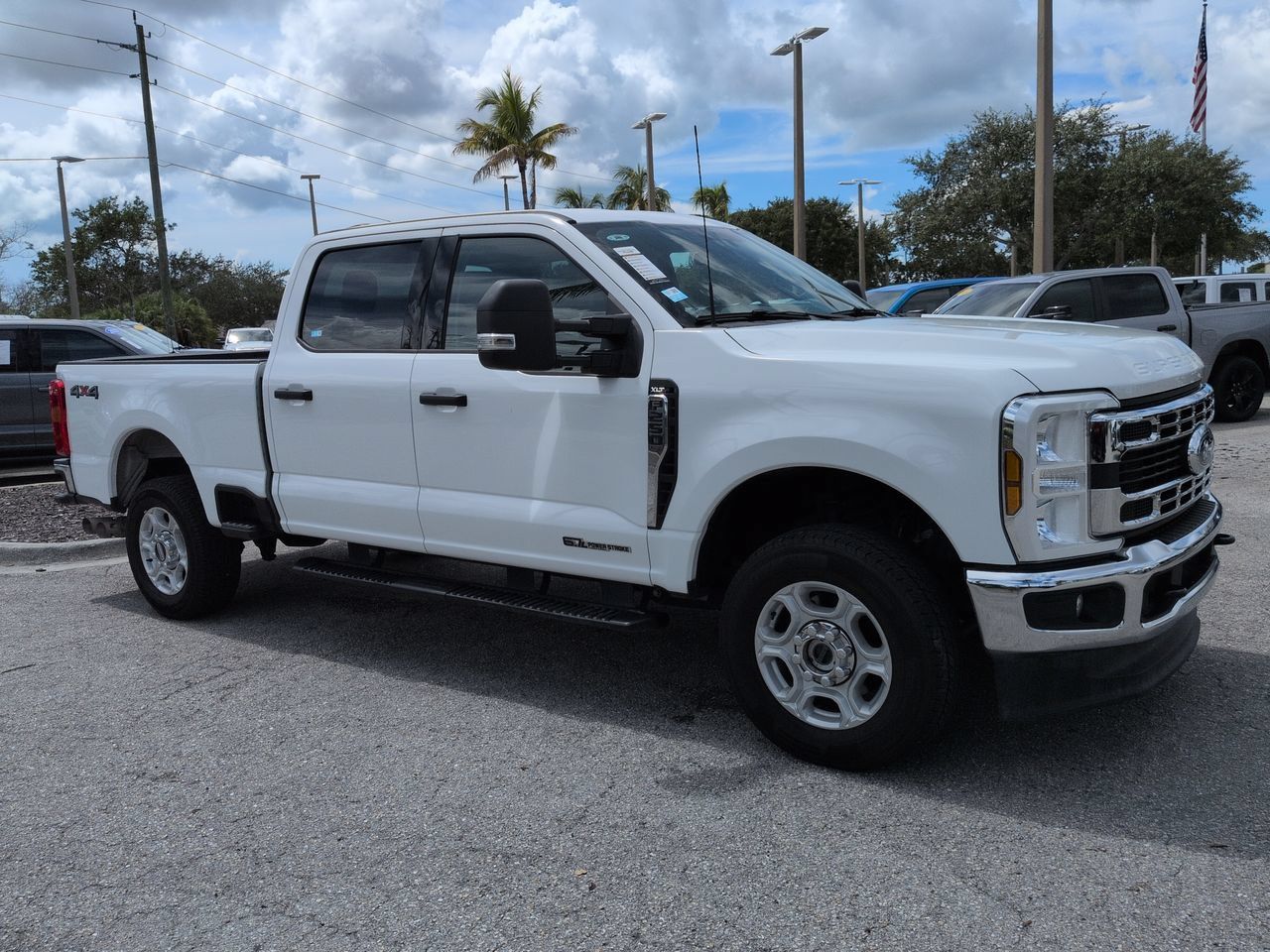 Used 2025 Ford F250 XLT AWD/4WD image 2