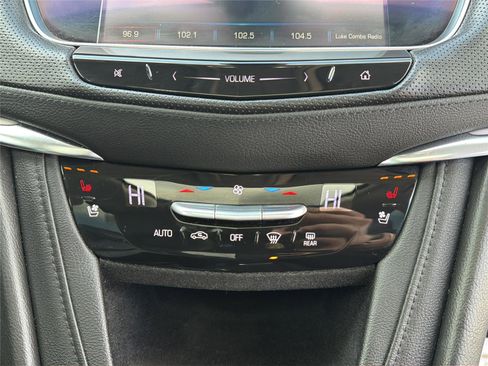 Used 2017 Cadillac XT5 Premium Luxury image 24