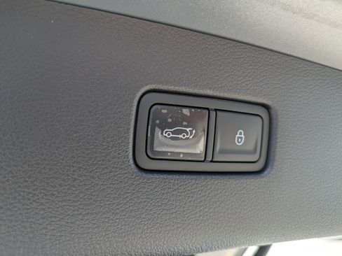 Used 2026 Genesis GV80 2.5T RWD image 12