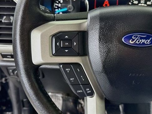 Used 2019 Ford F150 Lariat w/ Equipment Group 502A Luxury AWD/4WD image 14
