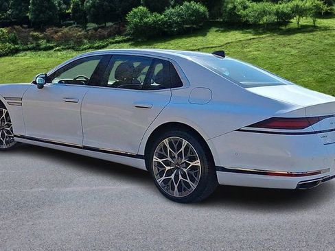 Used 2025 Genesis G90 3.5T image 6