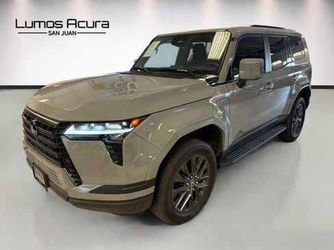 Used 2025 Lexus GX 550 w/ Accessory Package (2T) AWD/4WD image 3