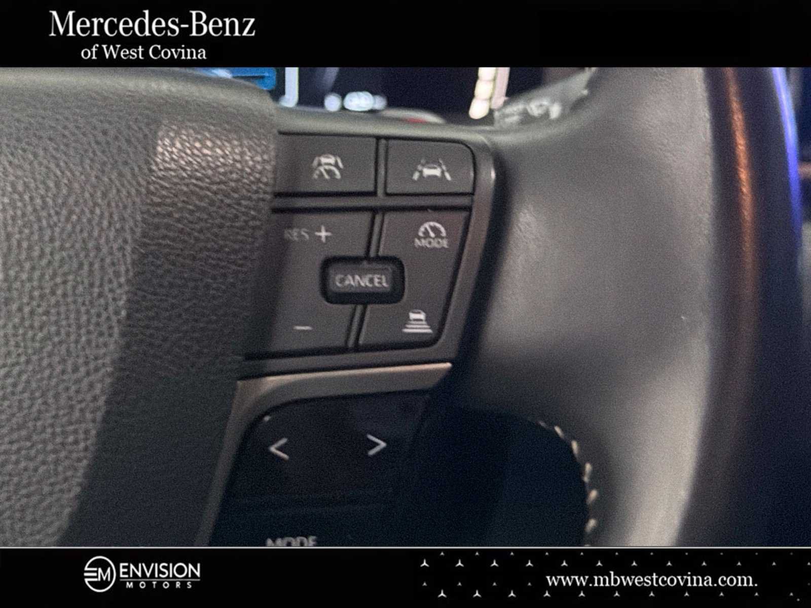 Used 2025 Toyota Camry SE FWD image 27