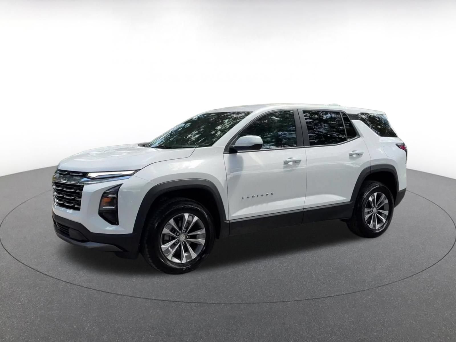 Used 2025 Chevrolet Equinox LT FWD image 7