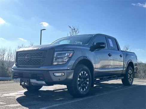 Used 2023 Nissan Titan PRO-4X w/ Pro-4x Convenience Package image 20