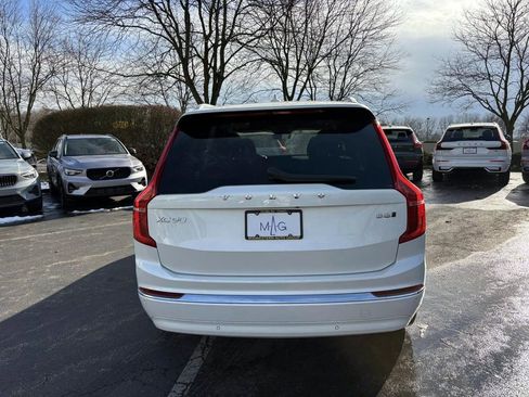 Used 2024 Volvo XC90 B6 Plus image 6