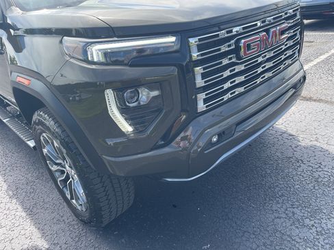Used 2023 GMC Canyon Denali AWD/4WD image 4