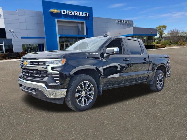 Used 2025 Chevrolet Silverado 1500 LT AWD/4WD image 34