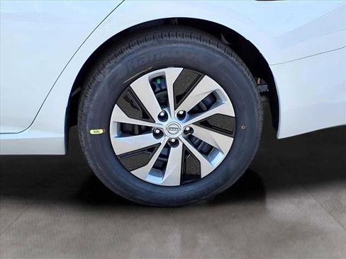 New 2025 Nissan Altima 2.5 S image 9