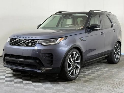 Used 2025 Land Rover Discovery Dynamic SE AWD/4WD image 2