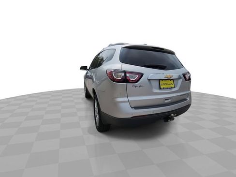 Used 2016 Chevrolet Traverse LT w/ Style and Technology Package FWD image 7
