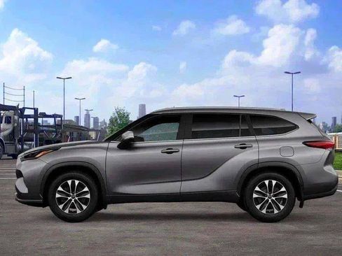 New 2026 Toyota Highlander XLE AWD/4WD image 92