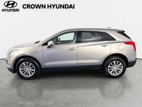 Used 2018 Cadillac XT5 Luxury w/ Driver Awareness Package AWD/4WD image 9