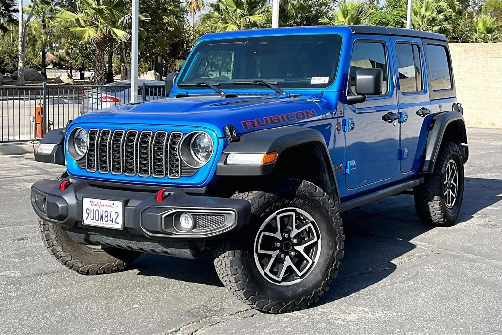 Certified 2025 Jeep Wrangler Unlimited Rubicon w/ Convenience Group AWD/4WD image 2