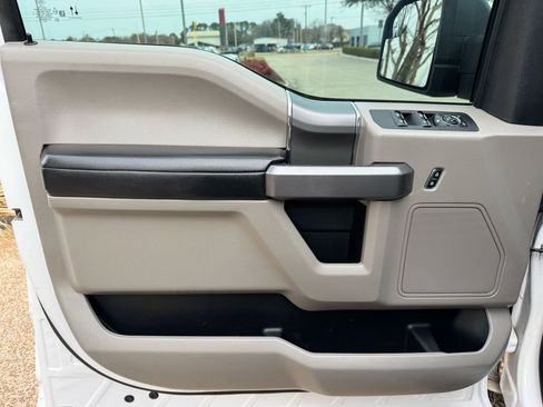 Used 2020 Ford F150 XLT w/ Equipment Group 302A Luxury image 21