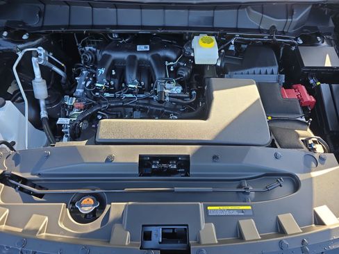 New 2025 Nissan Pathfinder SL image 29