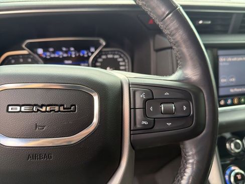 Used 2021 GMC Yukon Denali w/ Denali Ultimate Package AWD/4WD image 22