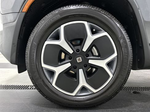Used 2023 Rivian R1T Adventure AWD/4WD image 9